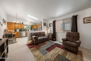 Photo #5: 260004819 Listing 