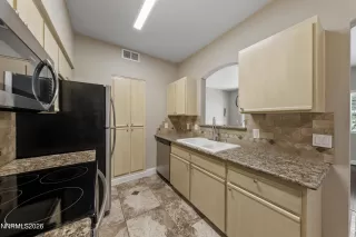 Photo #5: 260004844 Listing 