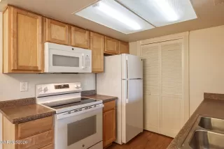 Photo #3: 260004879 Listing 