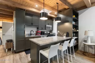 Photo #4: 260004894 Listing 