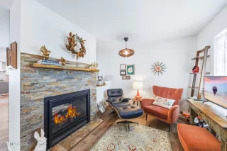 Photo #4: 260004944 Listing 