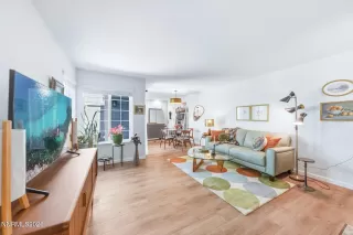 Photo #5: 260004944 Listing 