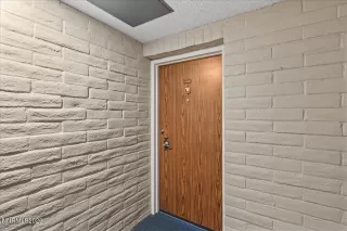 Photo #3: 260005027 Listing 