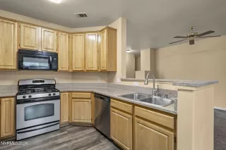 Photo #1: 260005039 Listing 