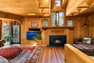 Photo #2: 260005113 Listing 