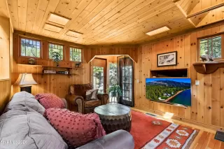 Photo #3: 260005113 Listing 