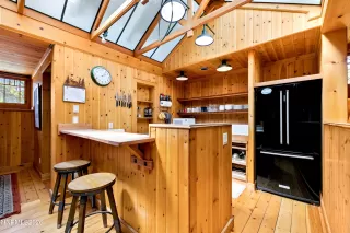 Photo #6: 260005113 Listing 