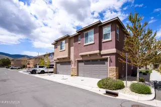 Photo #2: 260005190 Listing 