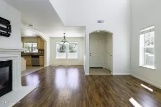 Photo #3: 260005250 Listing 