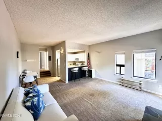 Photo #5: 260005380 Listing 