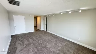 Photo #2: 260005382 Listing 