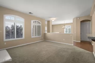 Photo #5: 260005413 Listing 
