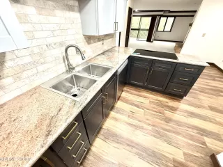 Photo #1: 260005503 Listing 
