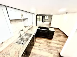 Photo #3: 260005503 Listing 