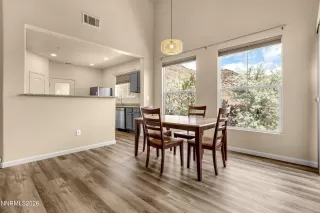 Photo #5: 260005612 Listing 