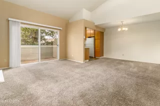 Photo #2: 260005627 Listing 