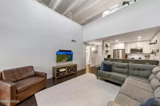 Photo #5: 260005631 Listing 