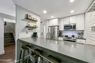 Photo #6: 260005631 Listing 