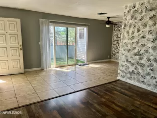 Photo #4: 260005642 Listing