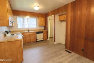 Photo #6: 260005782 Listing 