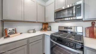 Photo #6: 260005790 Listing 