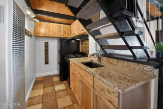 Photo #2: 260005836 Listing