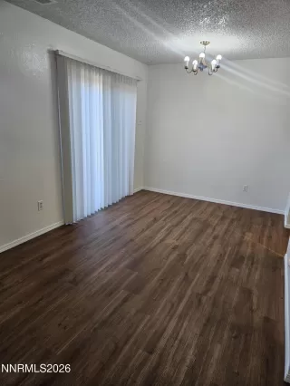 Photo #5: 260005848 Listing