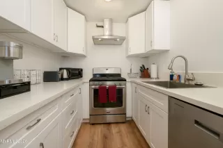 Photo #6: 260005883 Listing 