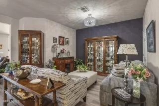Photo #5: 260005913 Listing