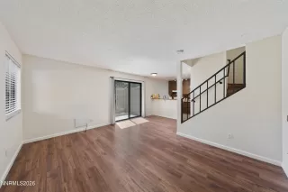 Photo #2: 260005971 Listing 