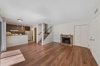 Photo #3: 260005971 Listing 