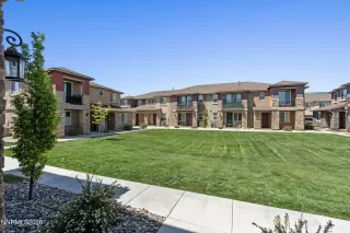 Photo #4: 260006002 Listing 