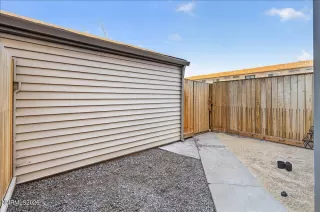 Photo #2: 260006033 Listing