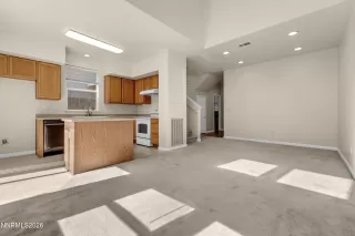 Photo #5: 260006046 Listing 