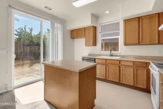Photo #6: 260006046 Listing 