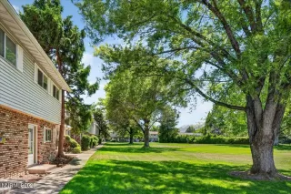 Photo #1: 260006063 Listing
