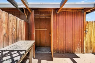 Photo #5: 260006063 Listing