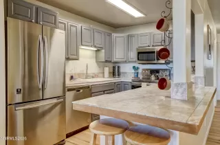 Photo #3: 260006064 Listing 