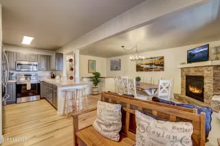 Photo #5: 260006064 Listing 