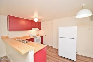 Photo #2: 260006069 Listing