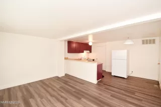 Photo #4: 260006069 Listing
