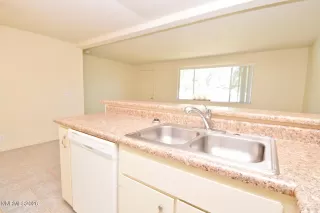 Photo #2: 260006072 Listing 