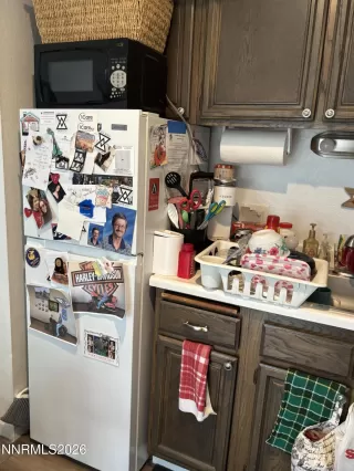 Photo #2: 260006201 Listing