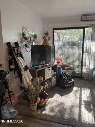 Photo #4: 260006201 Listing