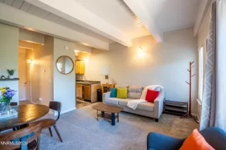 Photo #5: 260006219 Listing 