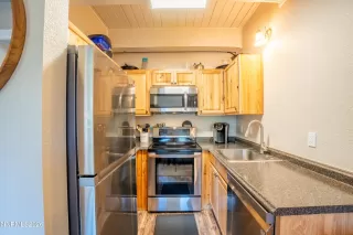 Photo #6: 260006219 Listing 