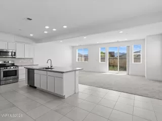 Photo #4: 260006319 Listing