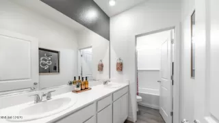 Photo #5: 260006325 Listing 