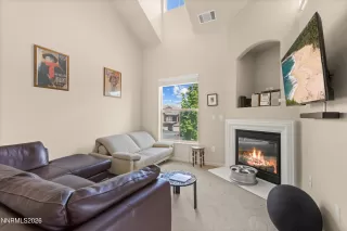Photo #2: 260006370 Listing