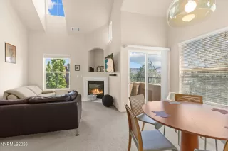 Photo #4: 260006370 Listing